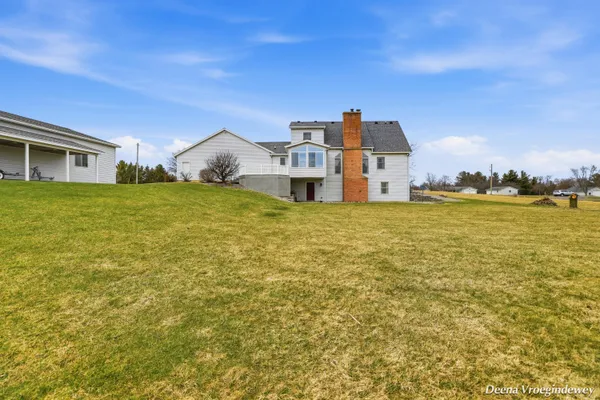 $699,000 | 914 Jackson Street Southwest, Grandville, MI 49418