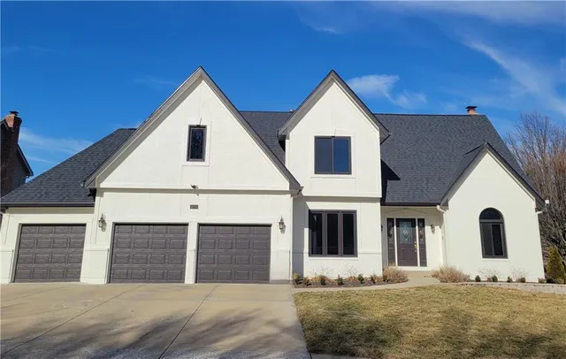 $545,000 | 1480 East Sleepy Hollow Drive, Olathe, KS 66062