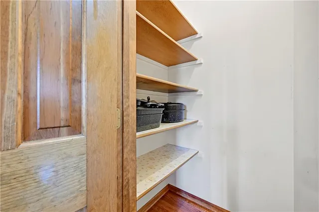 $545,000 | 1480 East Sleepy Hollow Drive, Olathe, KS 66062