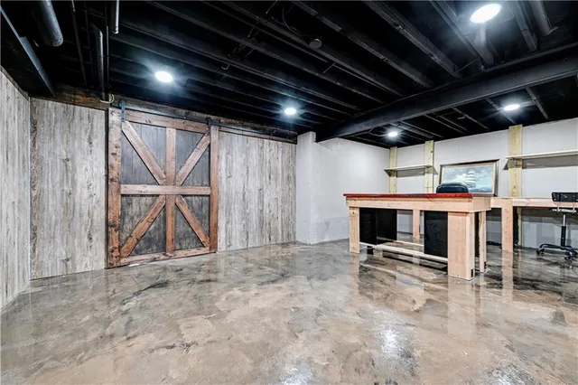 $545,000 | 1480 East Sleepy Hollow Drive, Olathe, KS 66062