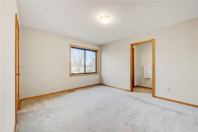 $545,000 | 1480 East Sleepy Hollow Drive, Olathe, KS 66062