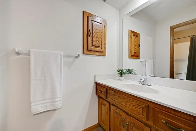 $545,000 | 1480 East Sleepy Hollow Drive, Olathe, KS 66062