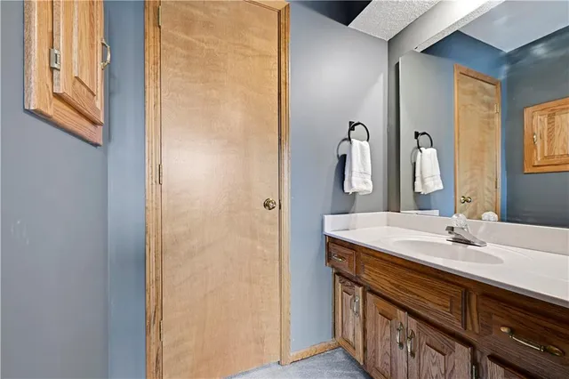 $545,000 | 1480 East Sleepy Hollow Drive, Olathe, KS 66062