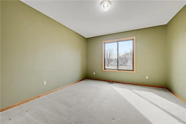 $545,000 | 1480 East Sleepy Hollow Drive, Olathe, KS 66062