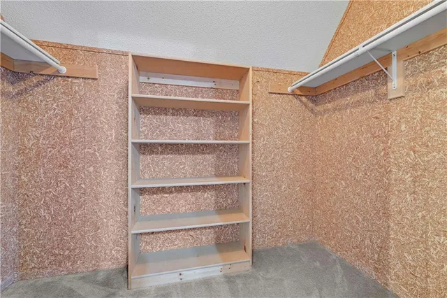 $545,000 | 1480 East Sleepy Hollow Drive, Olathe, KS 66062