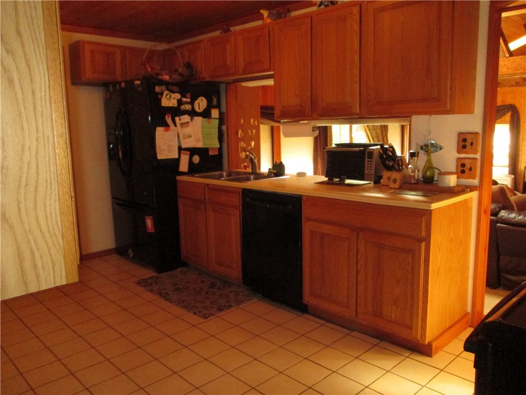 90 Scott Road Cumberland, RI 02864 - Photo 20 of 37 KITCHEN