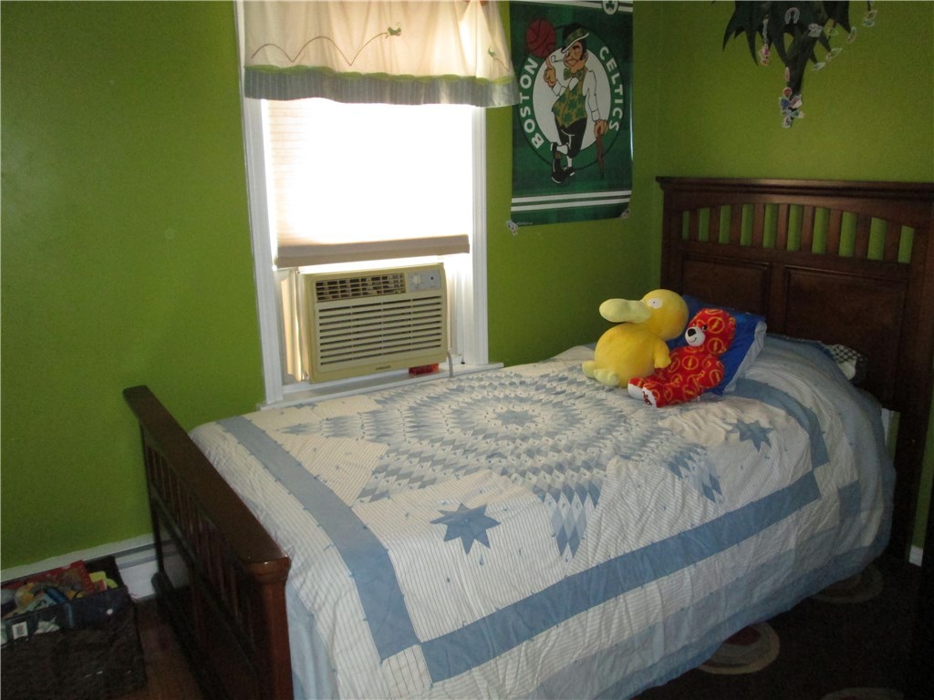 90 Scott Road Cumberland, RI 02864 - Photo 27 of 37 2ND FLOOR BEDROOM