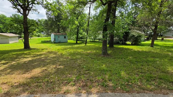 $17,600 | 0 Hilltop Drive, Tool, TX 75143