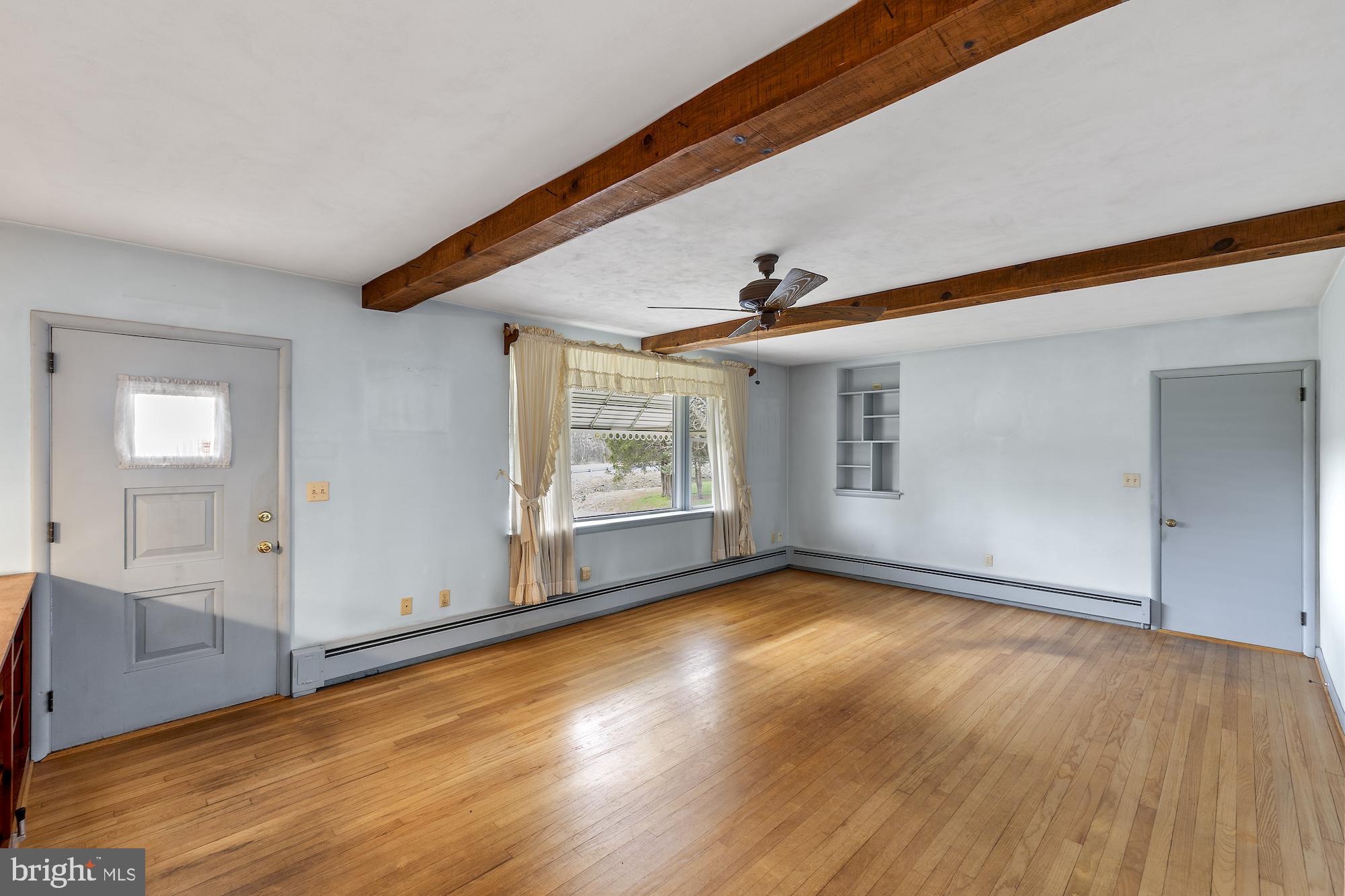 80 Becker Road New Oxford, PA 17350 - Photo 4 of 61 Gallery Image 4