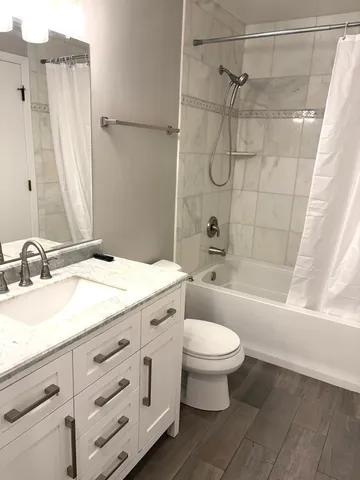 $3,200 | 2024 Westfield Drive, Gurnee, IL 60031