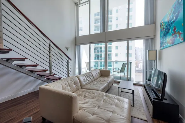 $449,000 | 41 Southeast 5th Street, Unit 1315, Miami, FL 33131