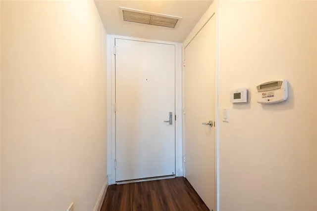 $449,000 | 41 Southeast 5th Street, Unit 1315, Miami, FL 33131