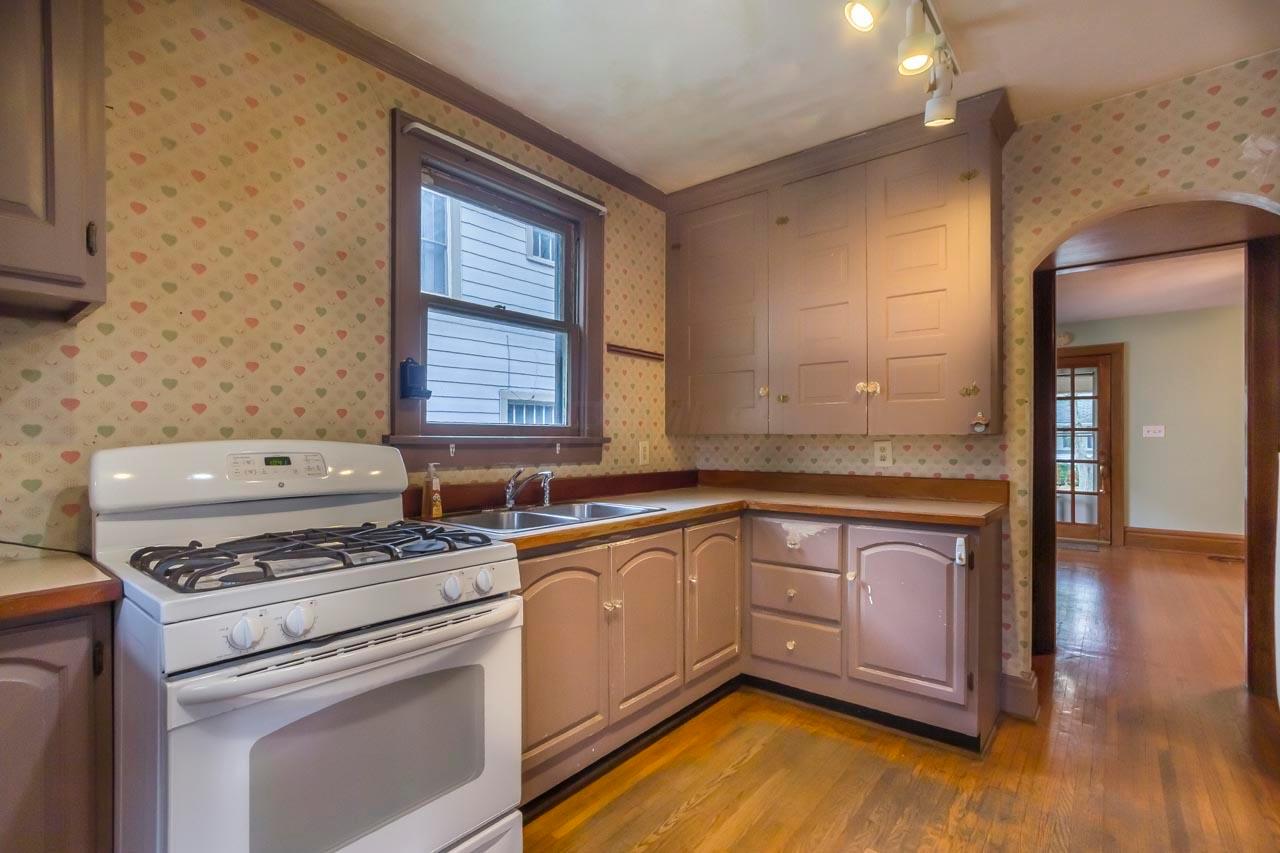 205 Tibet Road Columbus, OH 43202 - Photo 8 of 28