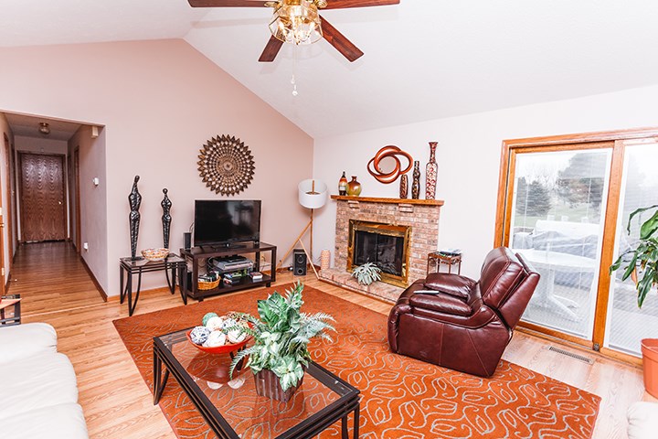 8078 Barclay Road Rockford, IL 61102 - Photo 8 of 20 Gallery Image 8