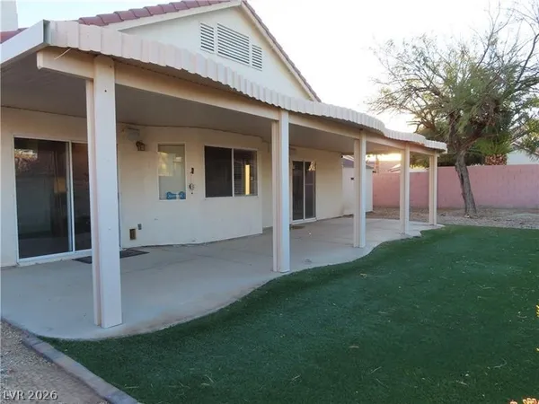 $2,200 | 676 Hitchen Post Drive, Henderson, NV 89011