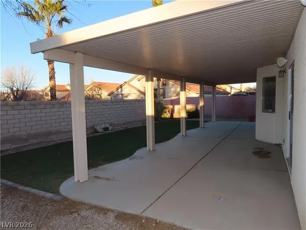 $2,200 | 676 Hitchen Post Drive, Henderson, NV 89011