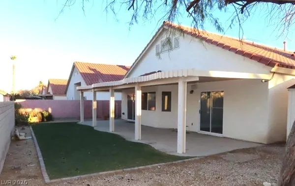 $2,200 | 676 Hitchen Post Drive, Henderson, NV 89011