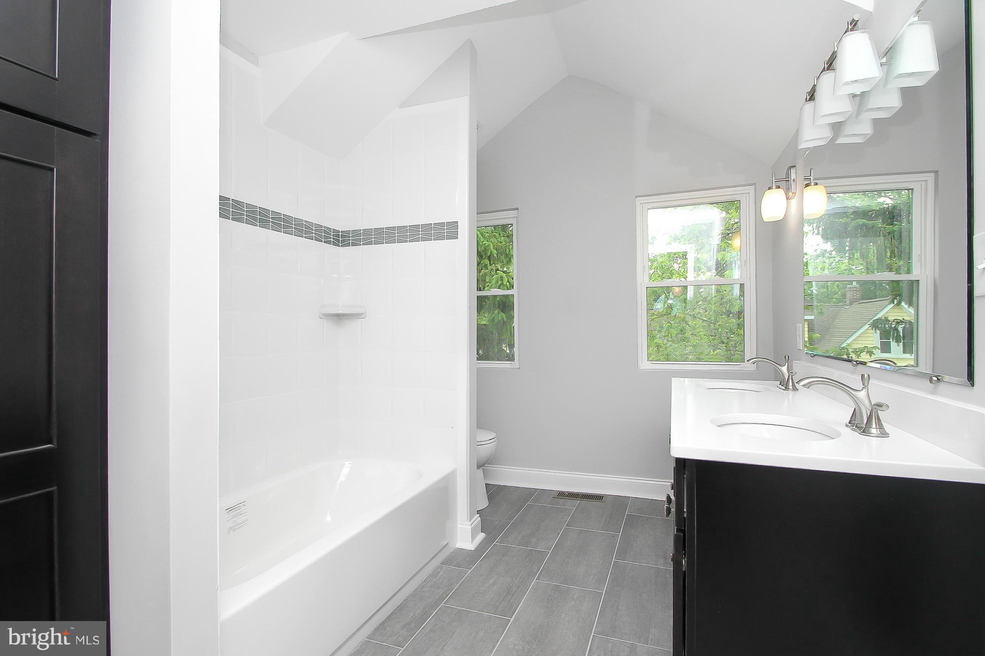 5101 Roland Avenue Baltimore, MD 21210 - Photo 24 of 30 Bath