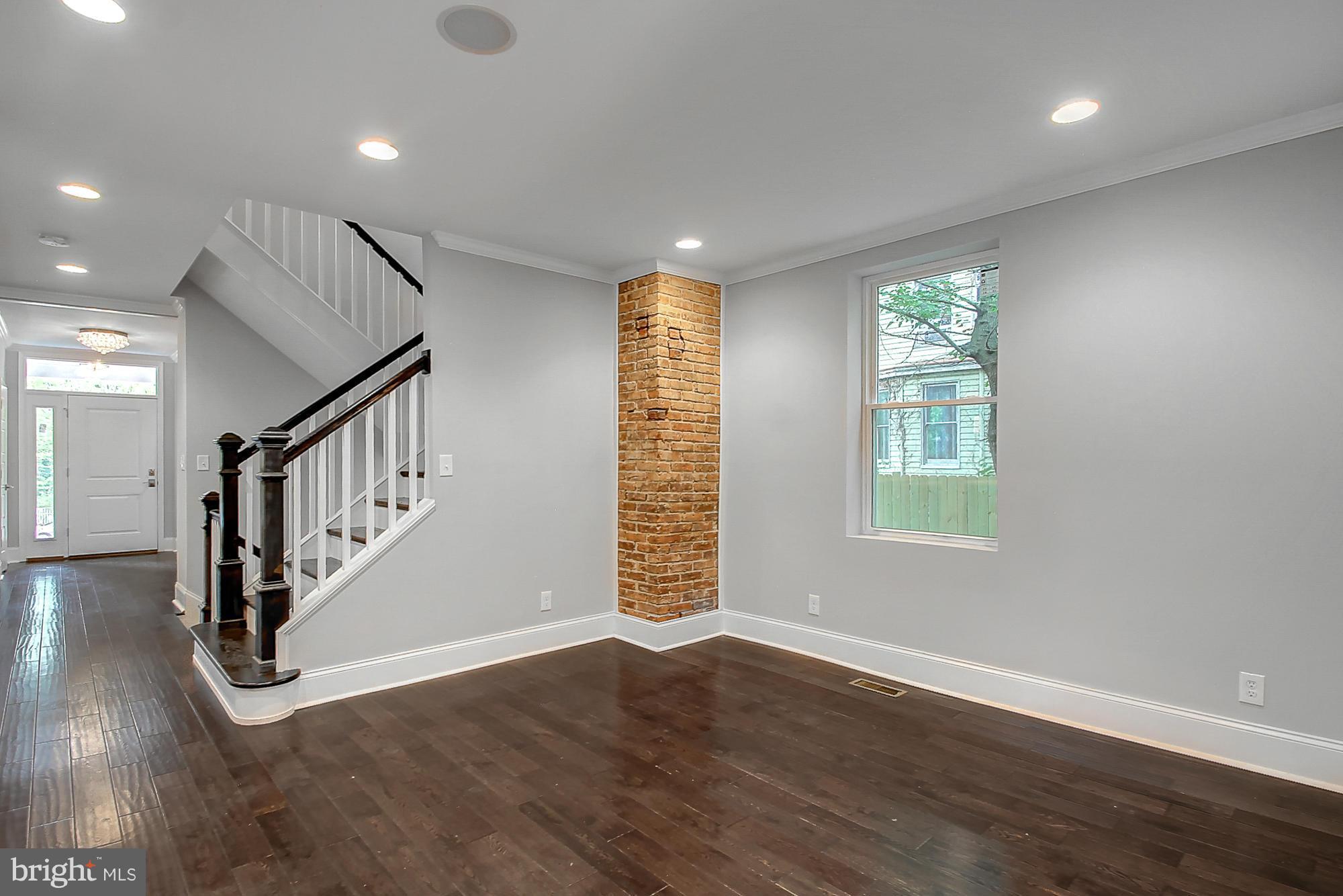 5101 Roland Avenue Baltimore, MD 21210 - Photo 8 of 30 Family Room