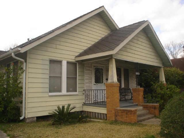 2703 Cochran Street Houston, TX 77009 - Photo 2 of 14 FRONT