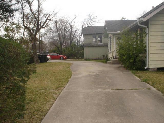 2703 Cochran Street Houston, TX 77009 - Photo 5 of 14