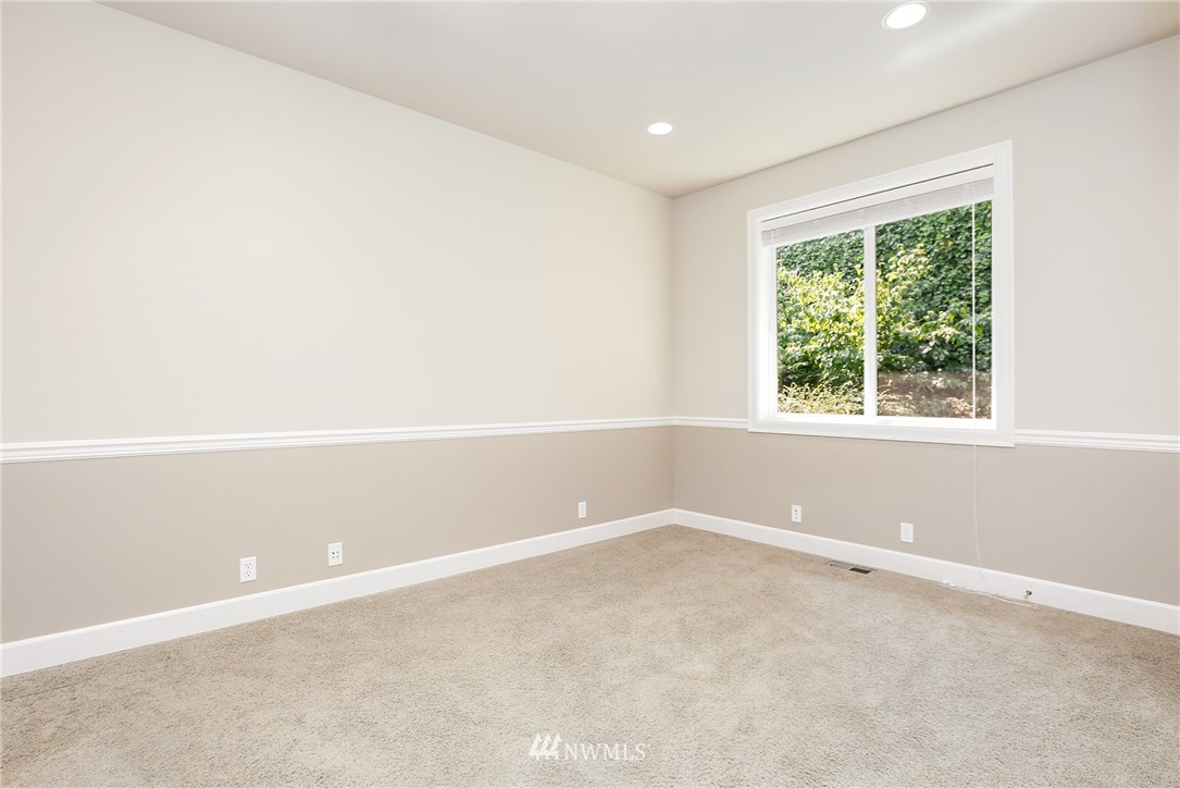 19609 93rd Place Northeast Bothell, WA 98011 - Photo 12 of 25 Gallery Image 12