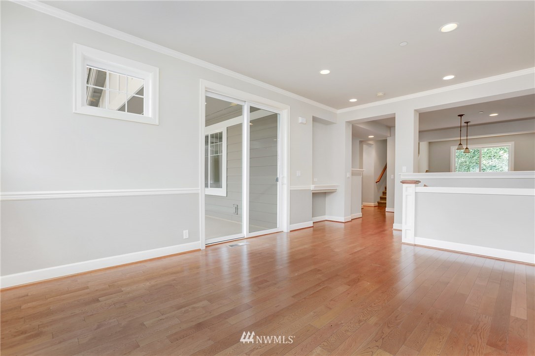 19609 93rd Place Northeast Bothell, WA 98011 - Photo 6 of 25 Gallery Image 6
