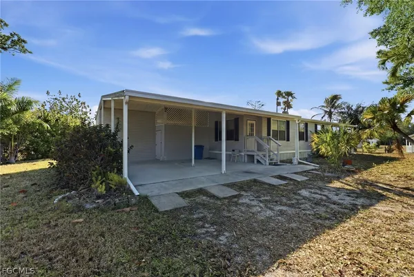 $250,000 | 11250 Stringfellow Road, Bokeelia, FL 33922