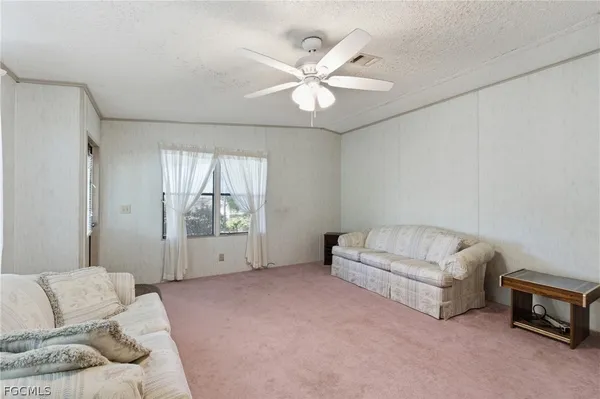 $250,000 | 11250 Stringfellow Road, Bokeelia, FL 33922