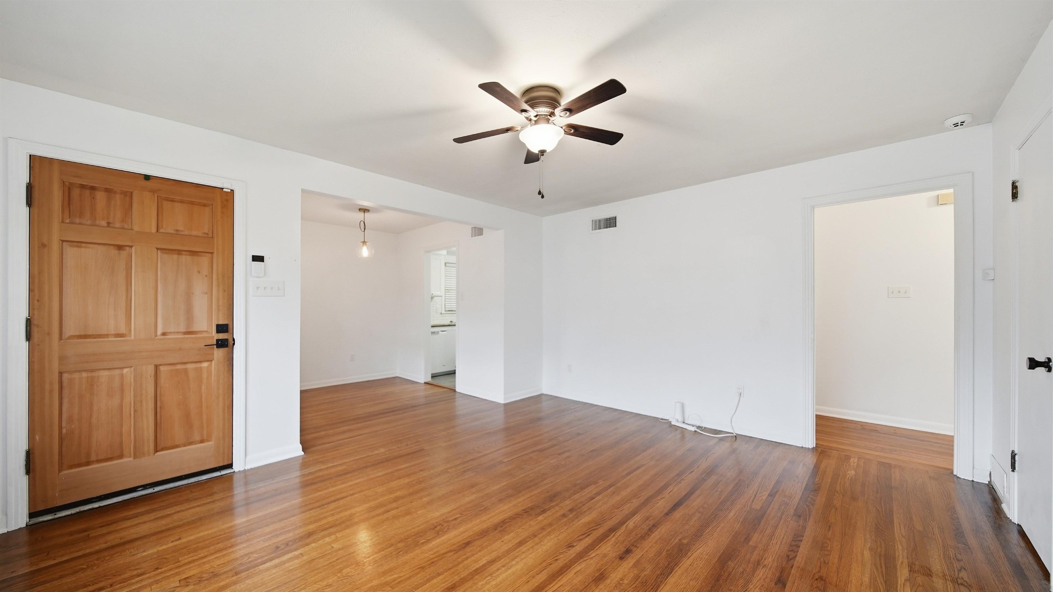 5126 Sea Isle Road Memphis, TN 38117 - Photo 7 of 36