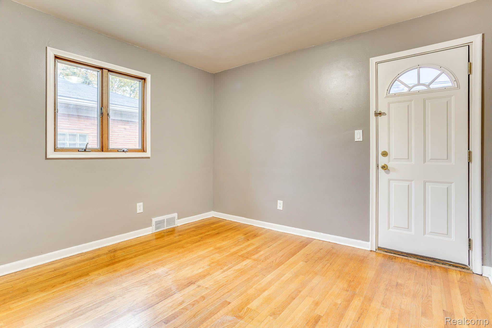 9729 Reeck Road Allen Park, MI 48101 - Photo 13 of 22 Gallery Image 13