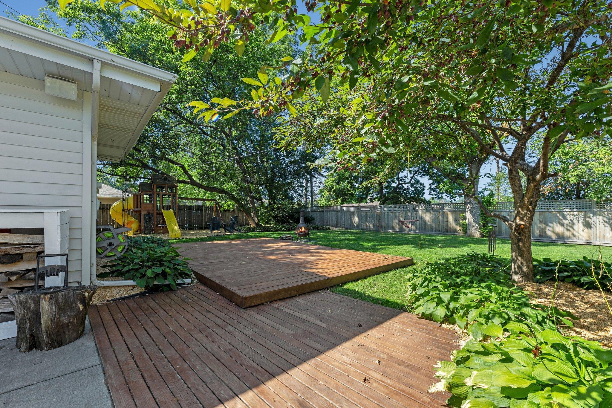 42 Ashley Road Hopkins, MN 55343 - Photo 11 of 36