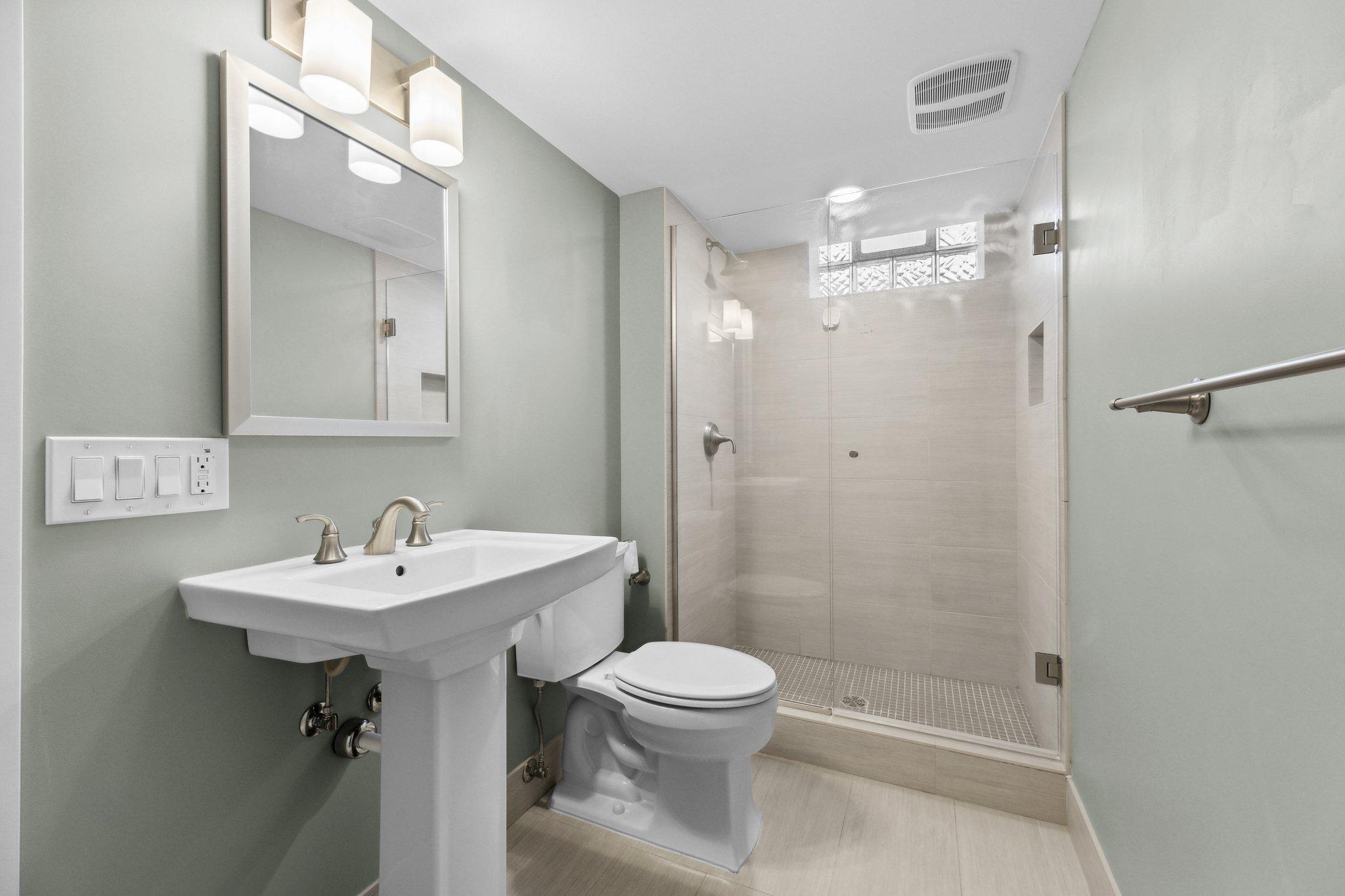 42 Ashley Road Hopkins, MN 55343 - Photo 24 of 36