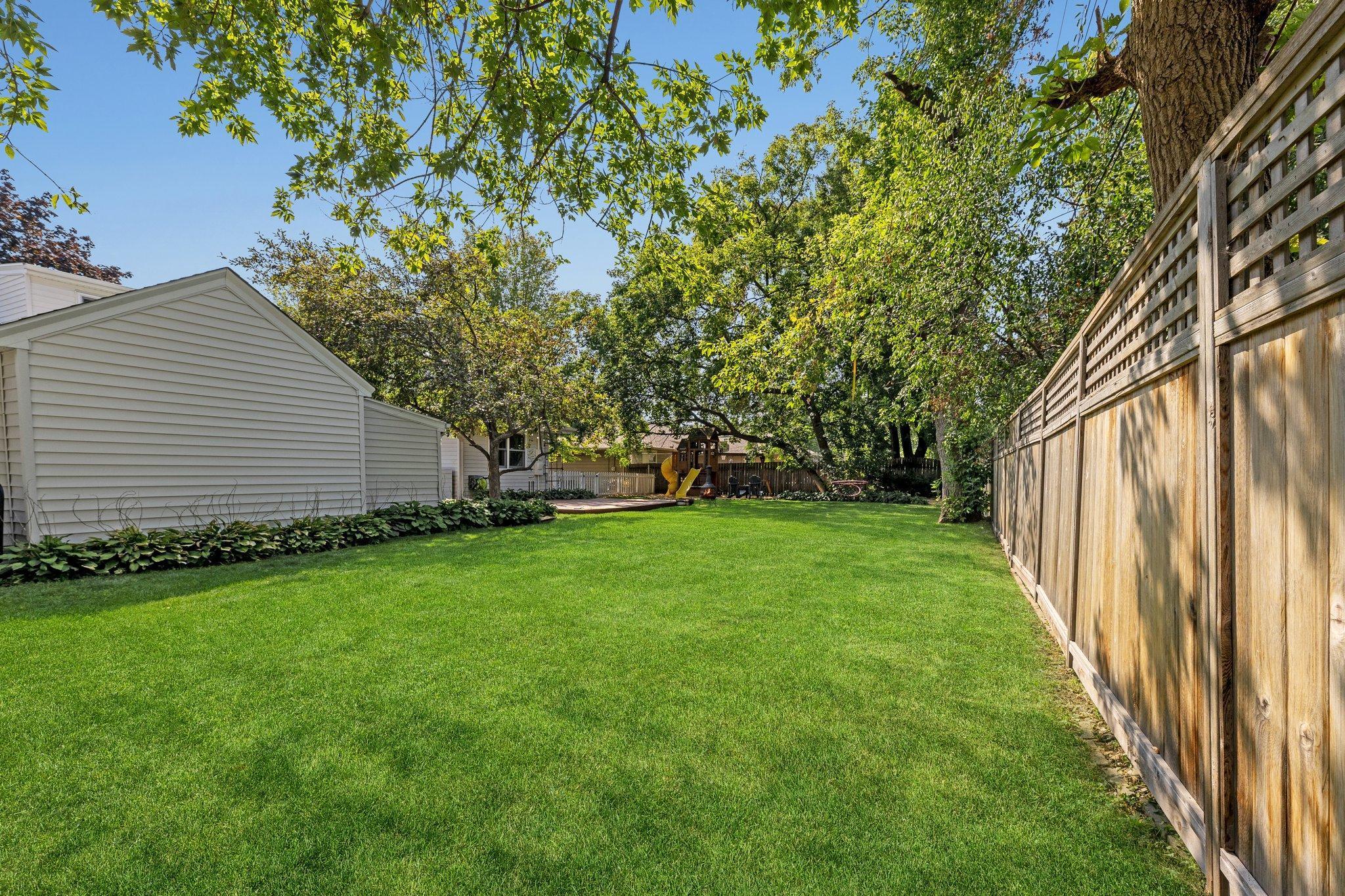 42 Ashley Road Hopkins, MN 55343 - Photo 29 of 36