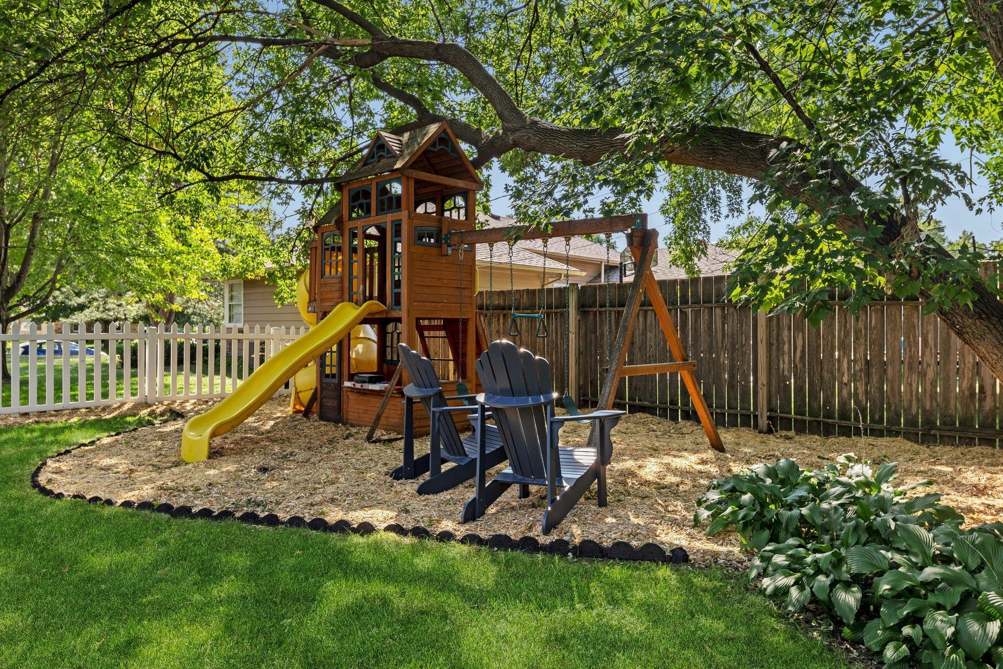 42 Ashley Road Hopkins, MN 55343 - Photo 31 of 36