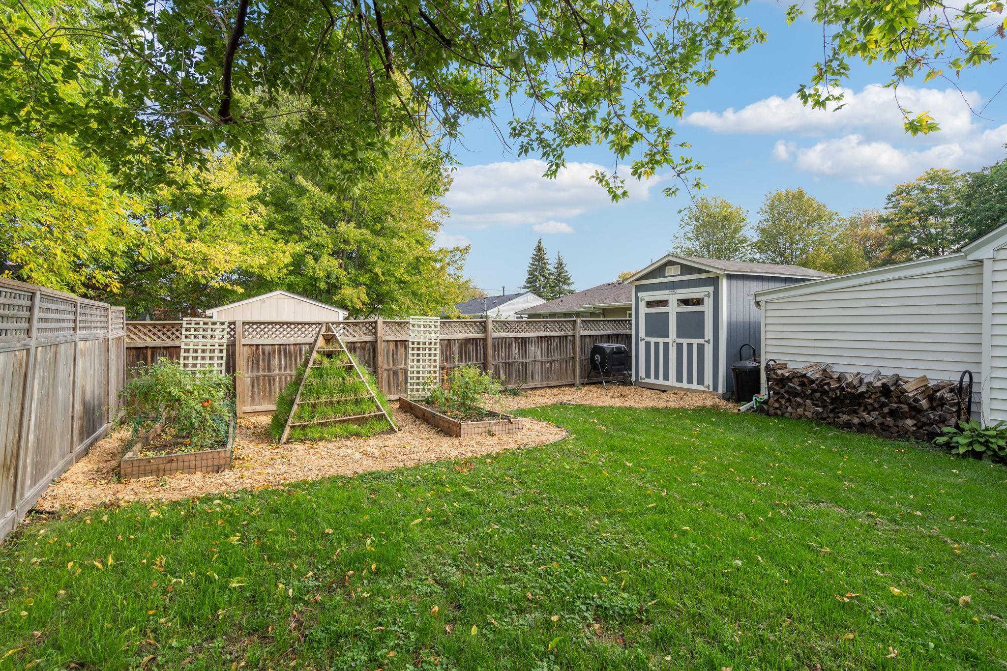 42 Ashley Road Hopkins, MN 55343 - Photo 32 of 36