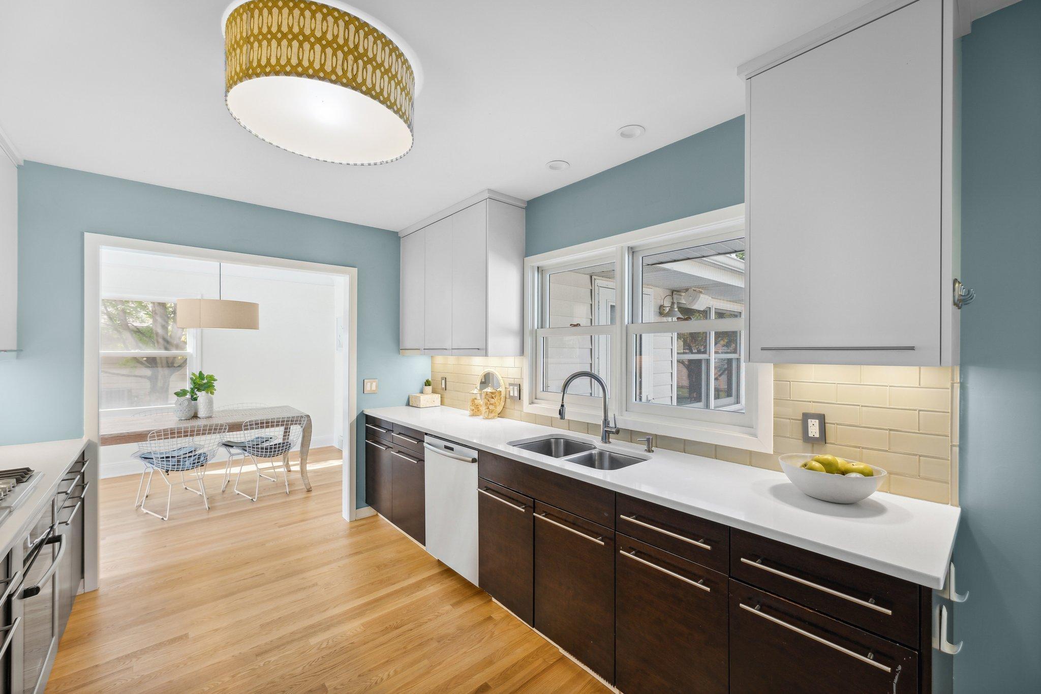 42 Ashley Road Hopkins, MN 55343 - Photo 8 of 36