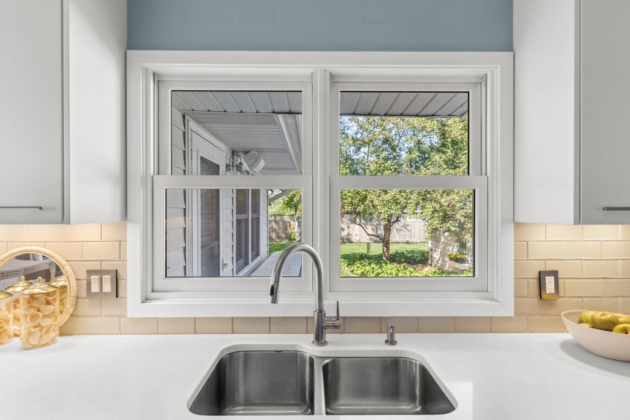 42 Ashley Road Hopkins, MN 55343 - Photo 10 of 36