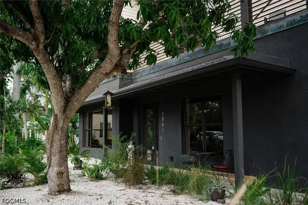 $690,000 | 1561 Lynwood Avenue, Fort Myers, FL 33901