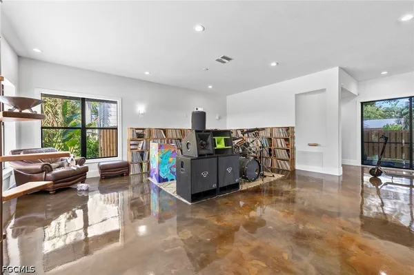 $690,000 | 1561 Lynwood Avenue, Fort Myers, FL 33901