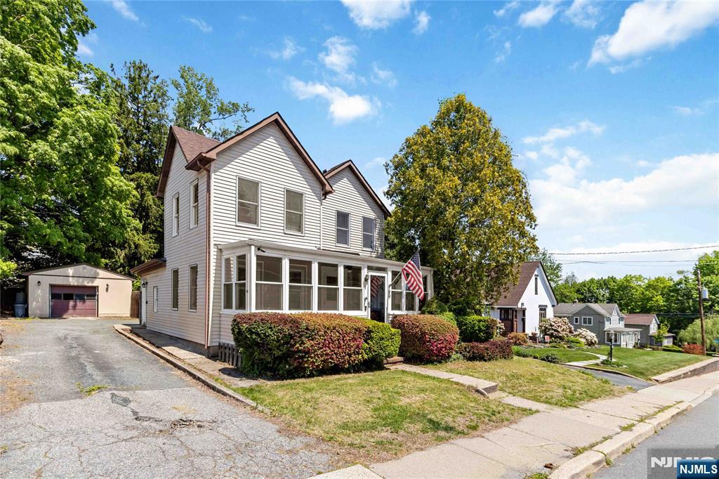 96 Kiel Avenue Butler, NJ 07405 - Photo 4 of 37