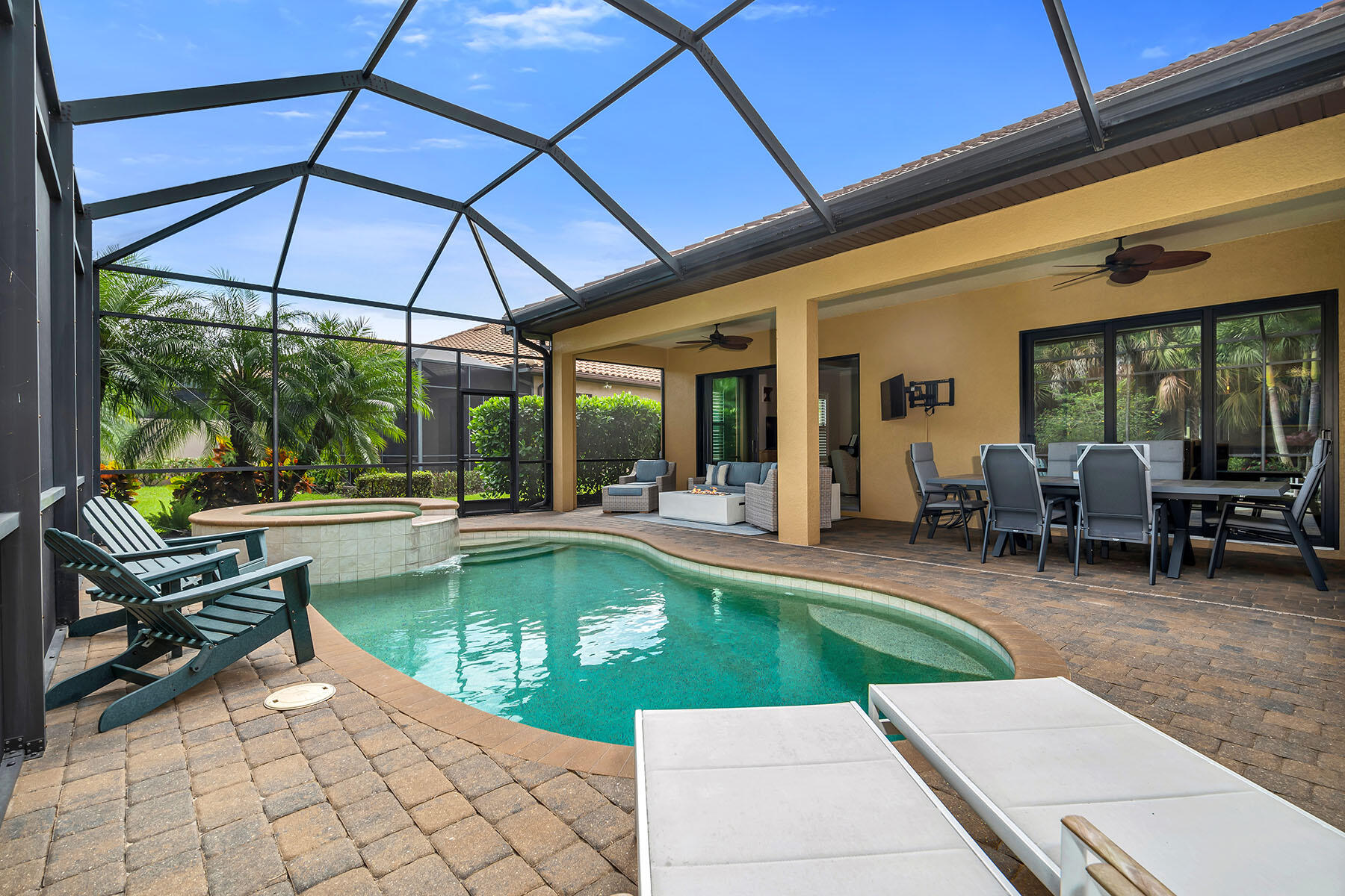 6589 Roma Way Naples, FL 34113 - Photo 35 of 49 226022285qq