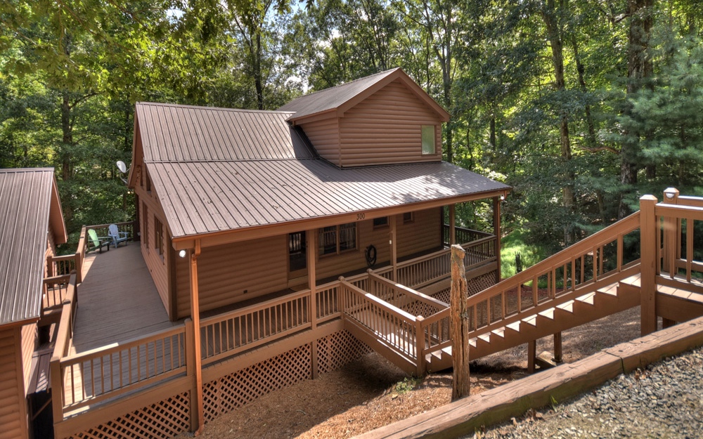 300 Brown Bear Path Blue Ridge, GA 30513 - Photo 1 of 56 Main View