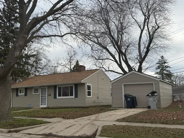 $129,900 | 5468 North Strathmore Avenue, Milwaukee, WI 53218