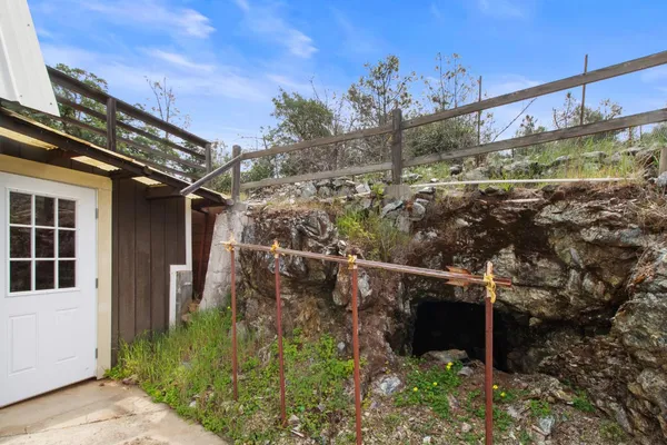 $425,000 | 8185 French Flat Road, Jamestown, CA 95327