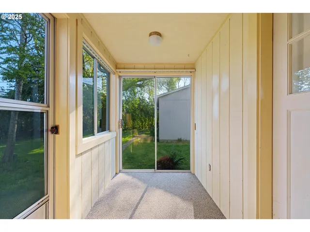 a view of backyard with garden