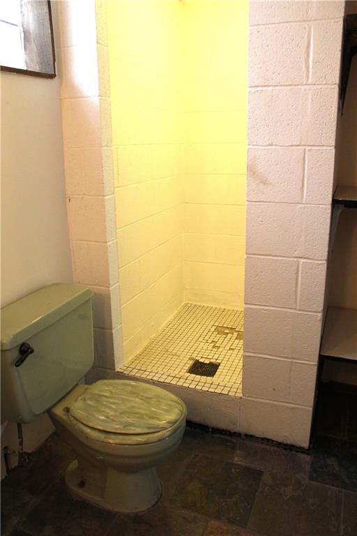 3545 Library Road Pittsburgh, PA 15234 - Photo 20 of 25 a bathroom with a toilet and a shower