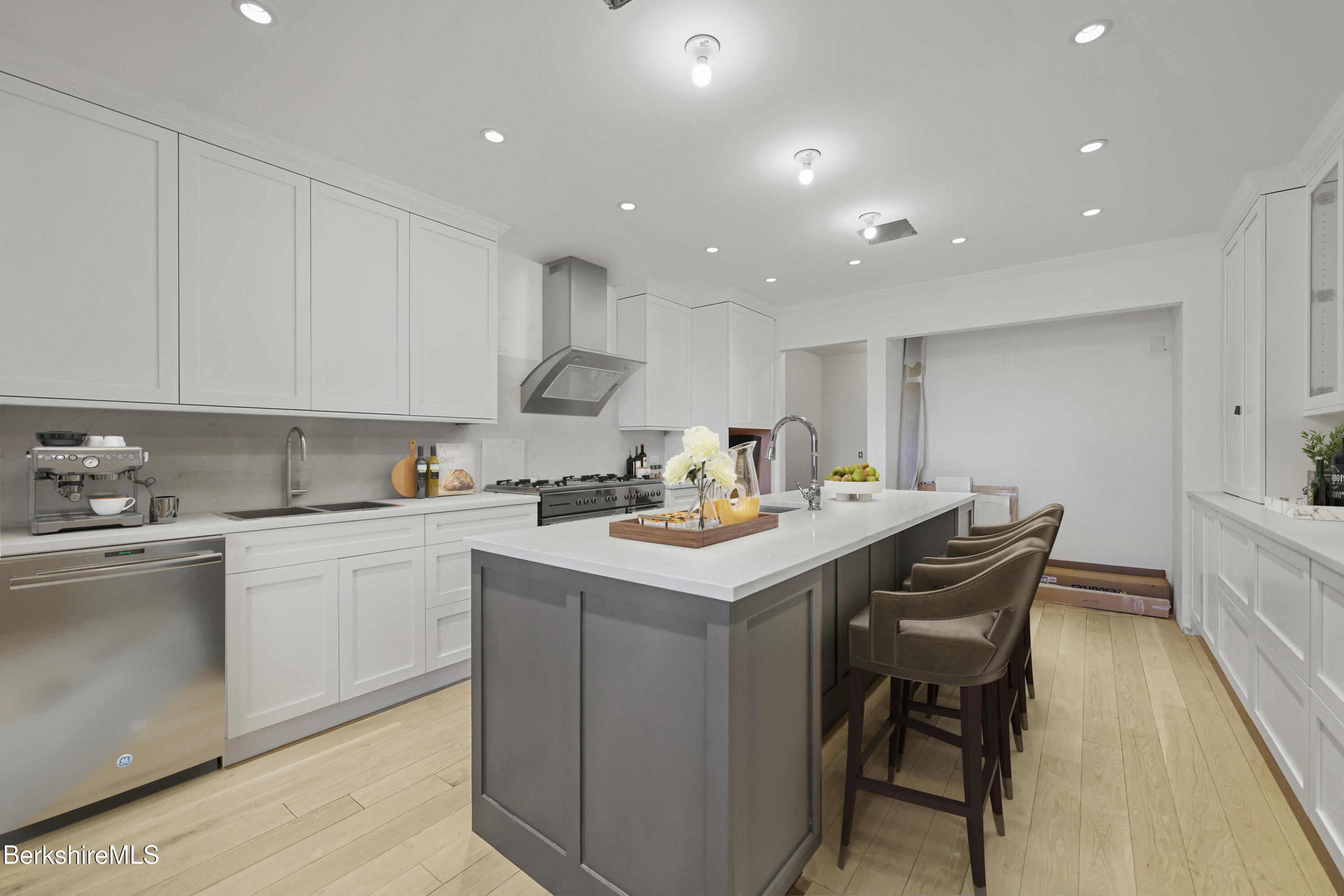 209 Blue Hill Road Great Barrington, MA 01230 - Photo 22 of 46 85 Kitchen_VS