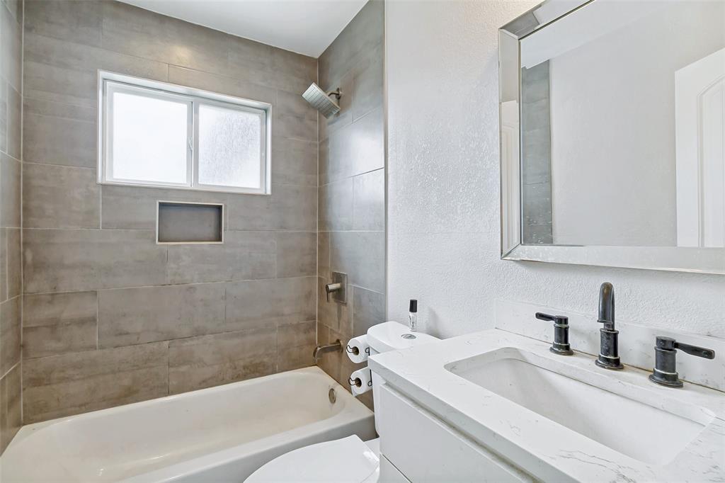 1646 BriarCliff Road Dallas, TX 75235 - Photo 27 of 32