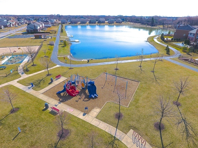1604 Edentenny Road New Lenox, IL 60451 - Photo 35 of 37 a view of a city